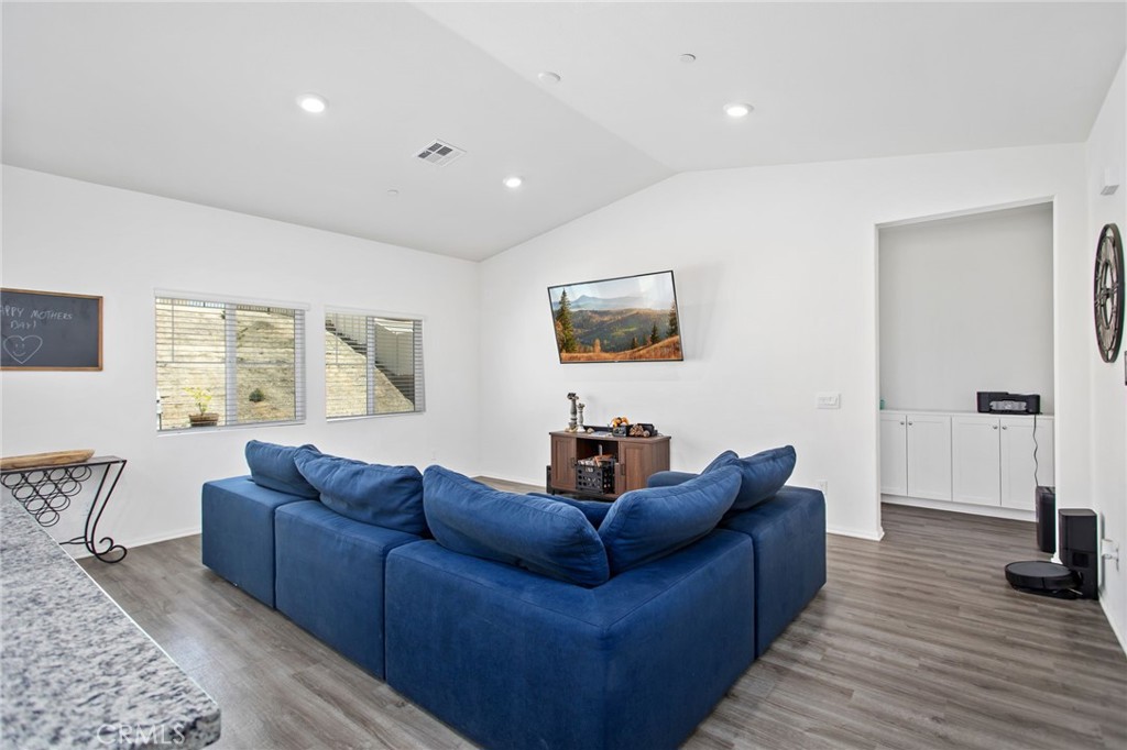 Beaumont, California, 92223, United States, 3 Bedrooms Bedrooms, ,2 BathroomsBathrooms,Residential,For Sale,1983503