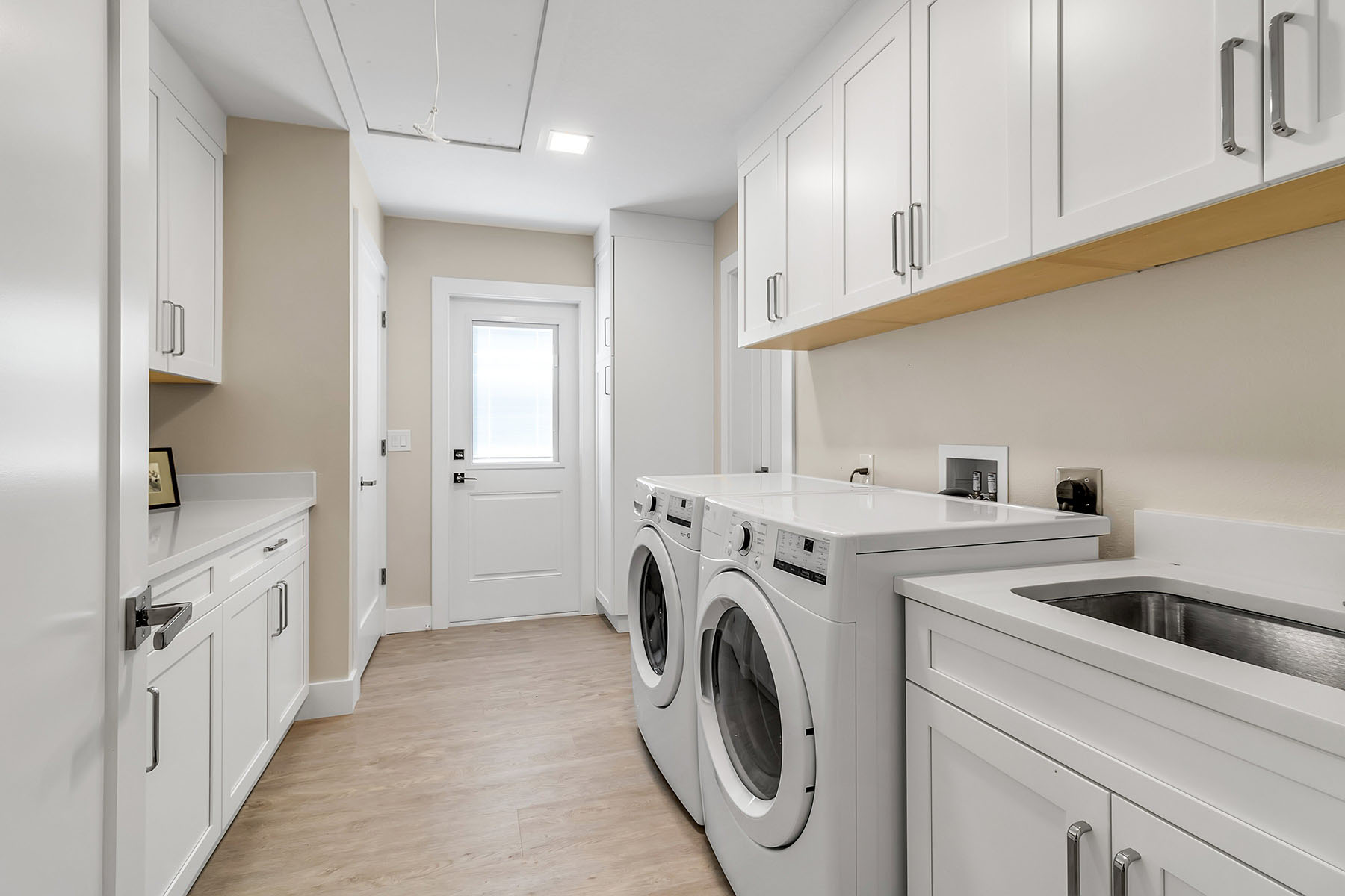  JOHNSON ESTATES - 物件實景