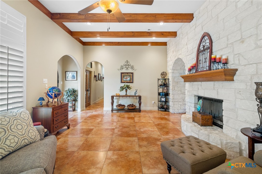 Inez, Texas, 77968, United States, 5 Bedrooms Bedrooms, ,6 BathroomsBathrooms,Residential,For Sale,1895563