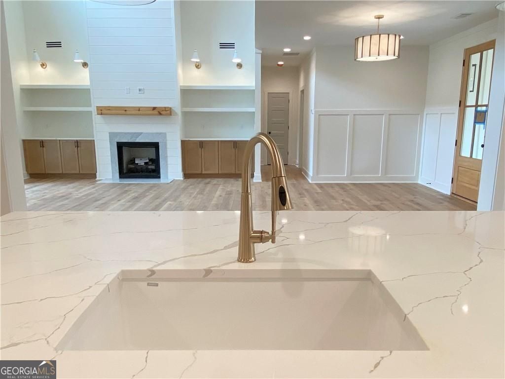 Gainesville, Georgia, 30506, United States, 5 Bedrooms Bedrooms, ,6 BathroomsBathrooms,Residential,For Sale,1908175