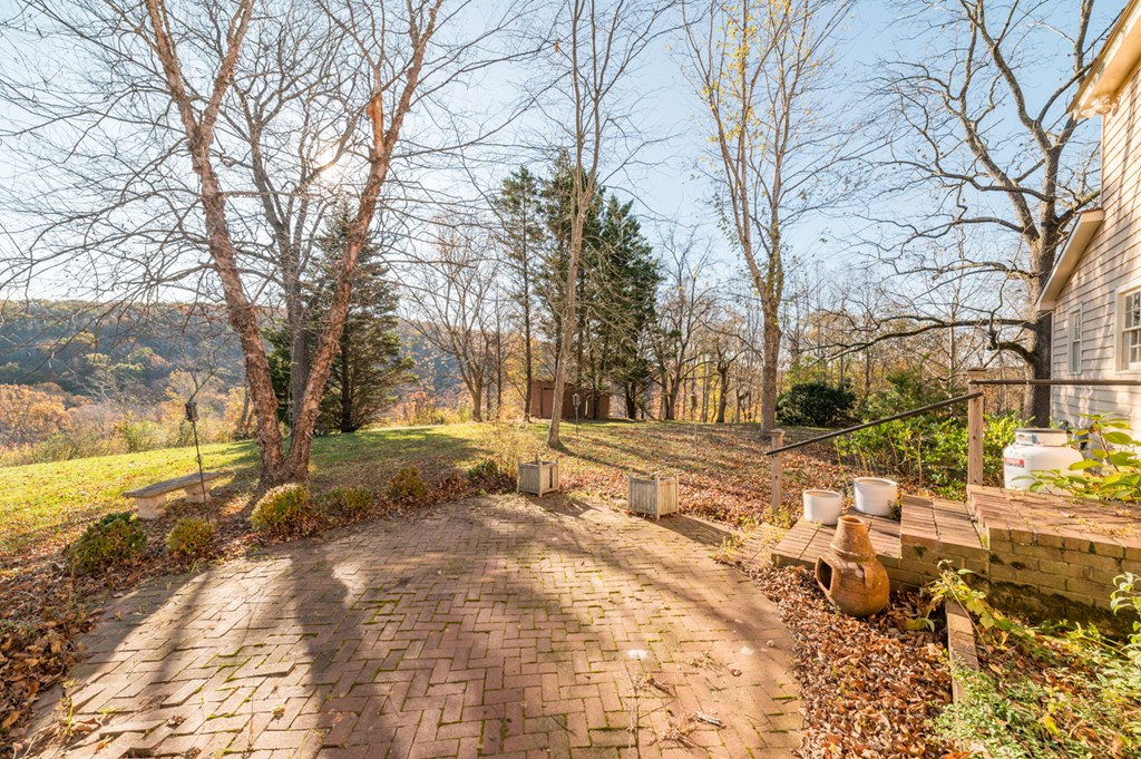 Gladstone, Virginia, 24553, United States, 2 Bedrooms Bedrooms, ,3 BathroomsBathrooms,Residential,For Sale,1801493