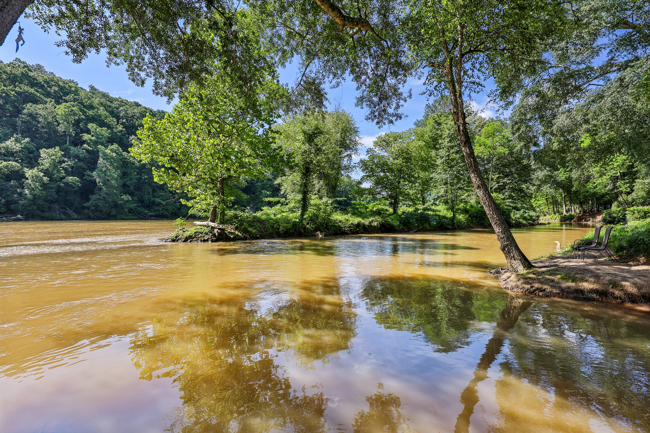  Rare Waterfront Living on the Chattahoochee River - 物件實景