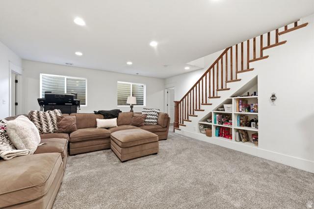 Centerville, Utah, 84014, United States, 4 Bedrooms Bedrooms, ,4 BathroomsBathrooms,Residential,For Sale,2027552