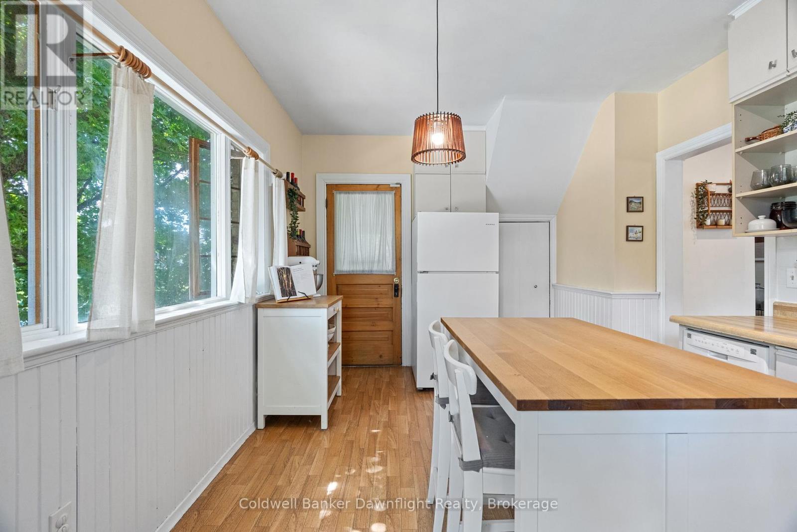STRATFORD, Ontario, N5A 4K8, CA, 3 Bedrooms Bedrooms, ,1 BathroomBathrooms,Residential,For Sale,1948181