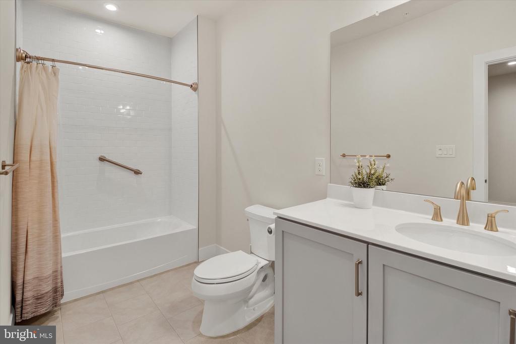 Doylestown, Pennsylvania, 18901, United States, 3 Bedrooms Bedrooms, ,3 BathroomsBathrooms,Residential,For Sale,1993457