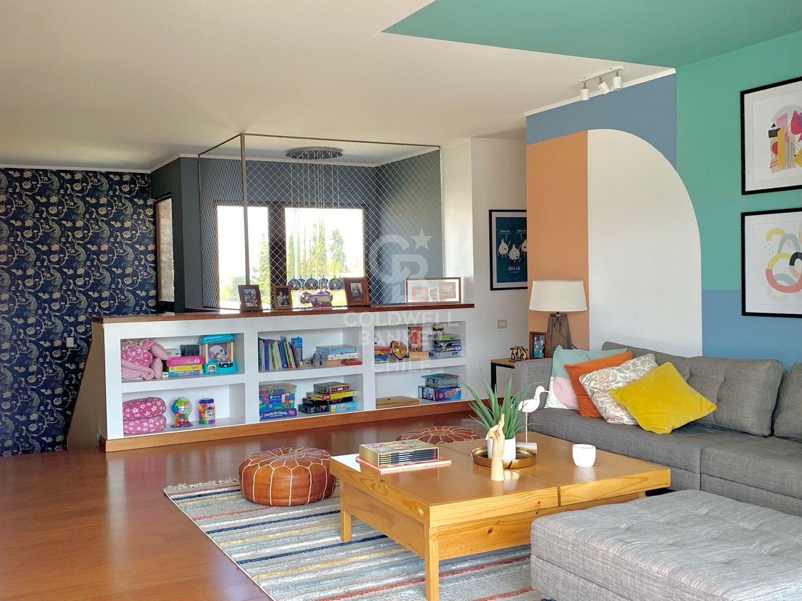 Lo Barnechea, Chile, 7 Bedrooms Bedrooms, ,5 BathroomsBathrooms,Residential,For Sale,1955589