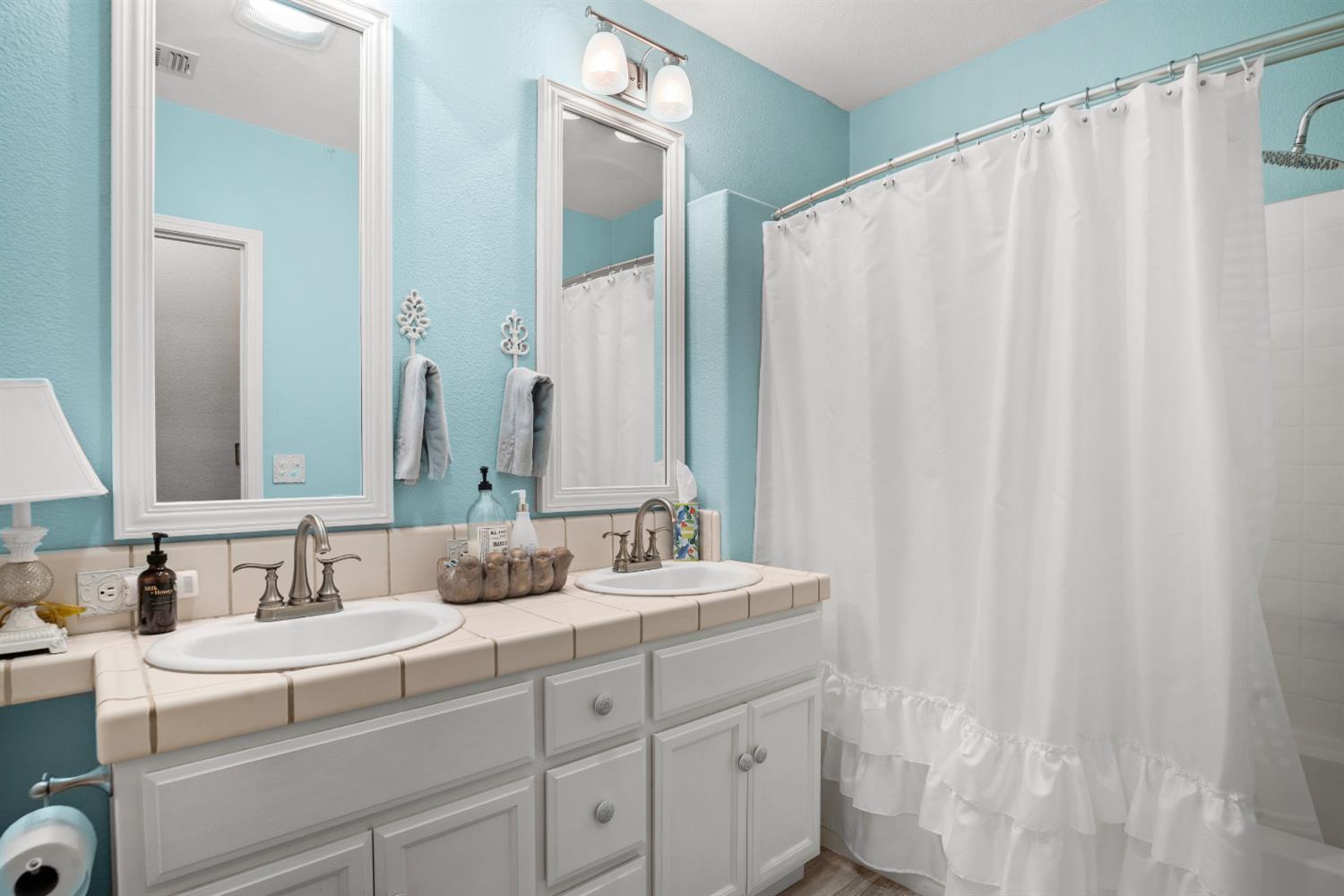 Riverbank, California, 95367, United States, 4 Bedrooms Bedrooms, ,2 BathroomsBathrooms,Residential,For Sale,1976326