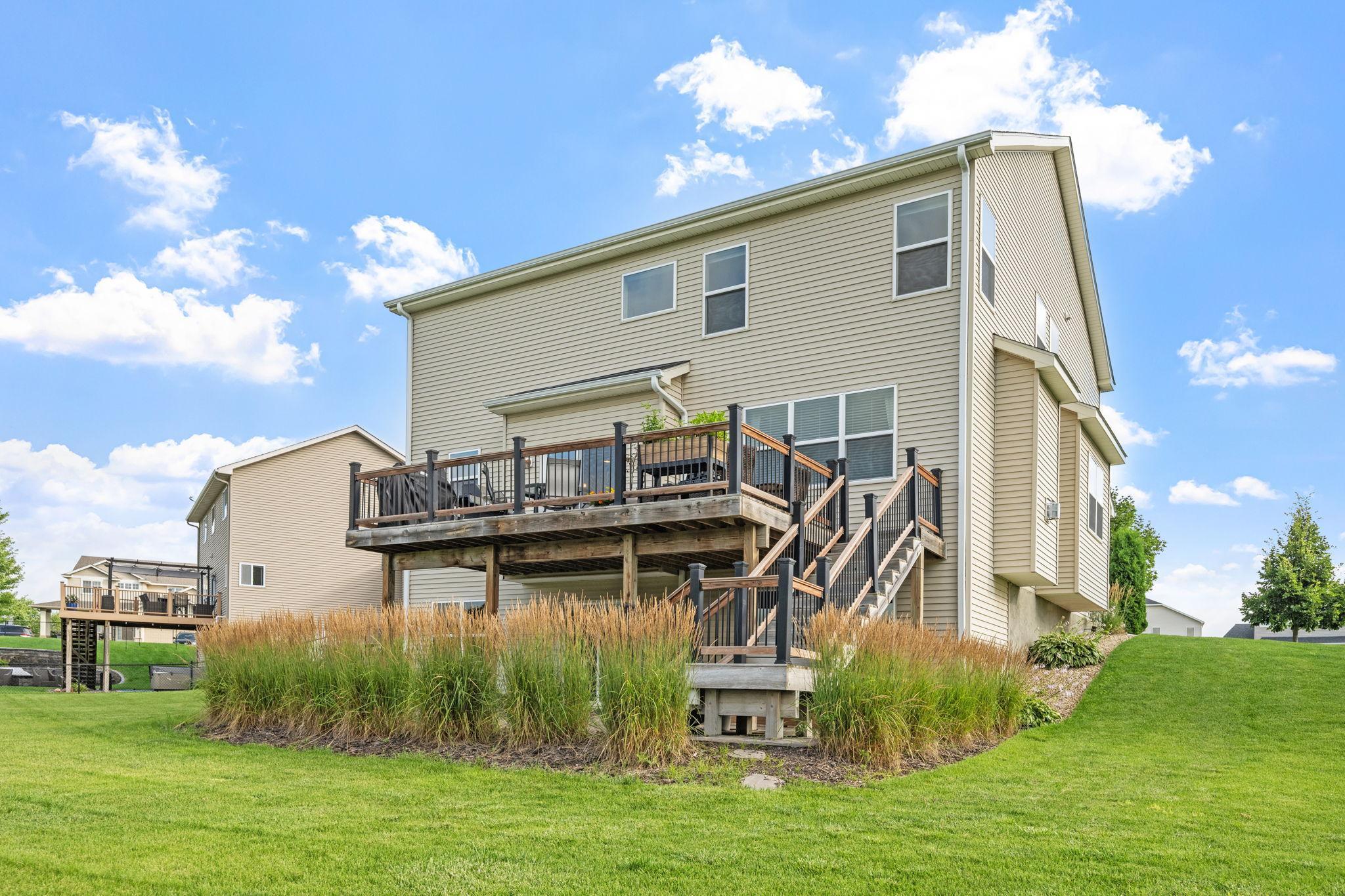 Lakeville, Minnesota, 55044, United States, 4 Bedrooms Bedrooms, ,3 BathroomsBathrooms,Residential,For Sale,1992013