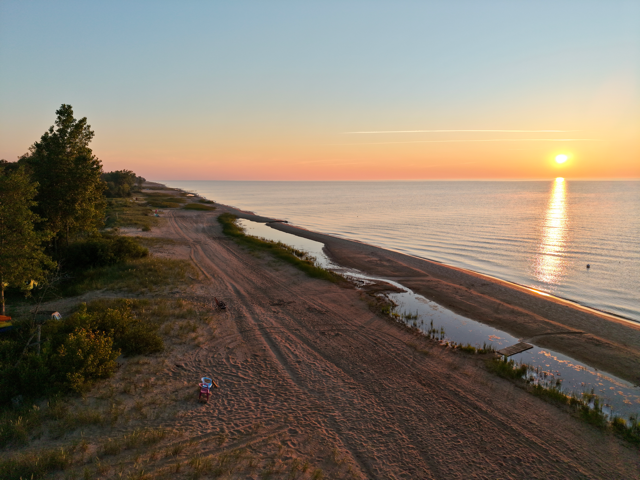  Lake Huron Ranch Home - 物件實景