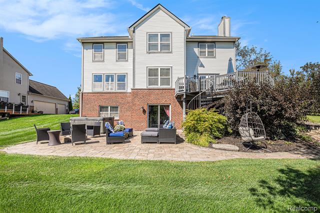 Wixom, Michigan, 48393, United States, 5 Bedrooms Bedrooms, ,4 BathroomsBathrooms,Residential,For Sale,1930783