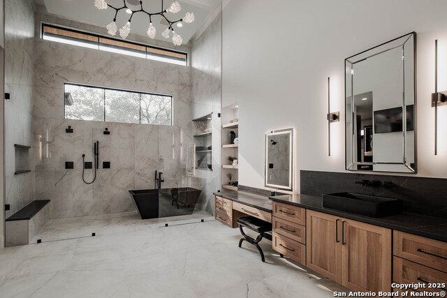 Victoria, Texas, 77904, United States, 4 Bedrooms Bedrooms, ,5 BathroomsBathrooms,Residential,For Sale,1997014