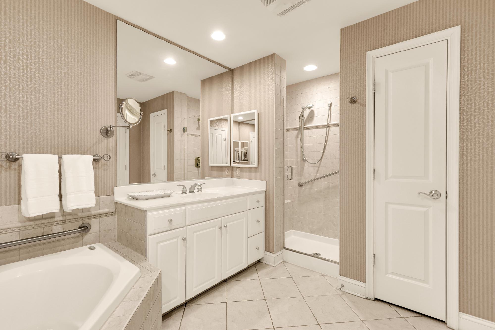  10400 Strathmore Park Court, North Bethesda, MD, 20852 - 物件實景