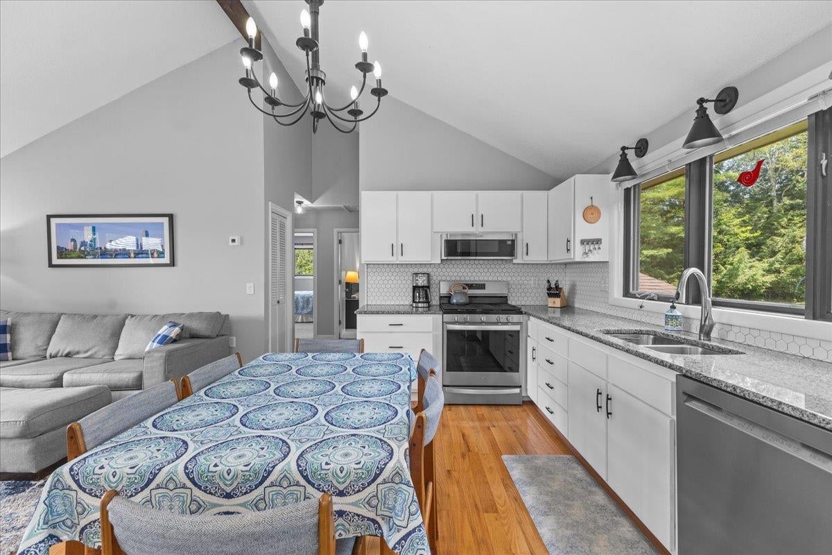 Stowe, Vermont, 05672, United States, 3 Bedrooms Bedrooms, ,2 BathroomsBathrooms,Residential,For Sale,1907047