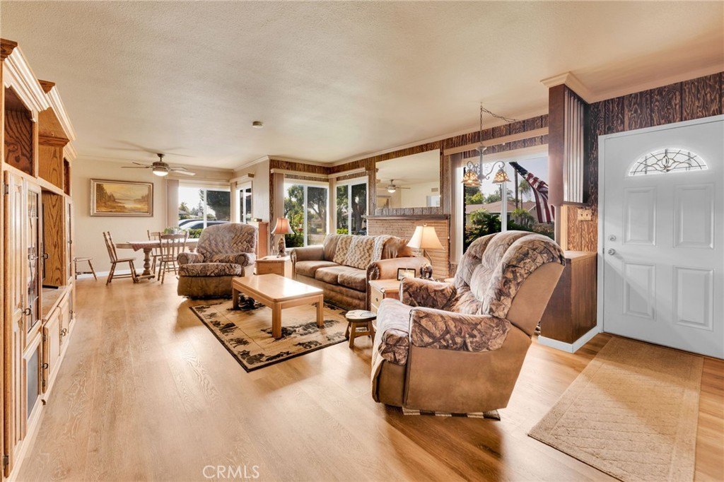 Covina, California, 91722, United States, 3 Bedrooms Bedrooms, ,2 BathroomsBathrooms,Residential,For Sale,1915523