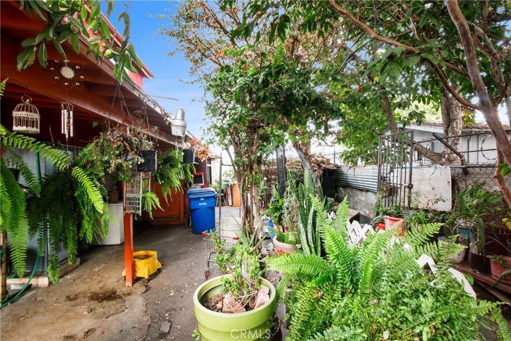 Los Angeles, California, 90003, United States, ,Residential,For Sale,1921001