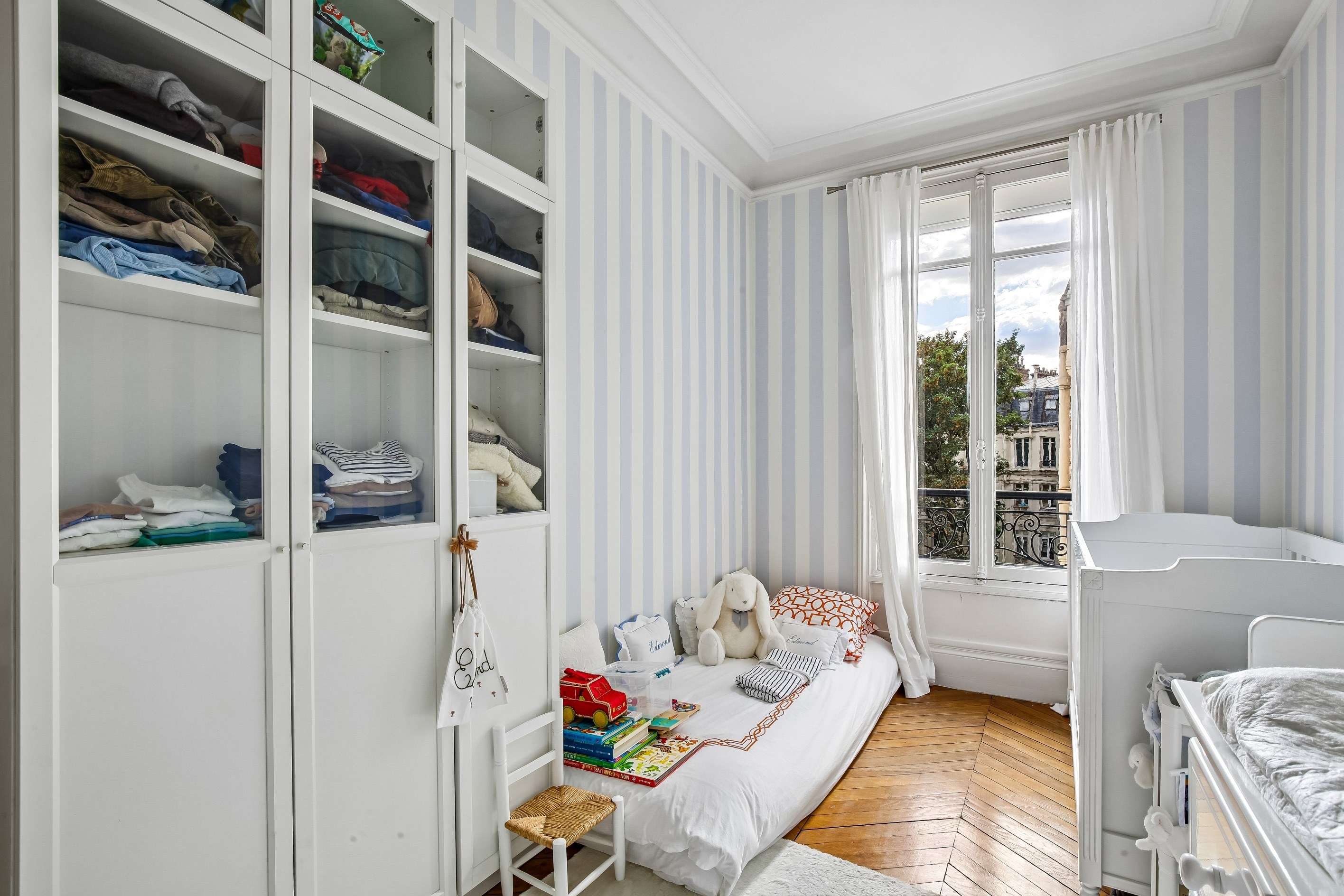  16th Arrondissement Town Hall: Elegant Upper-Floor Apartment - 物件實景