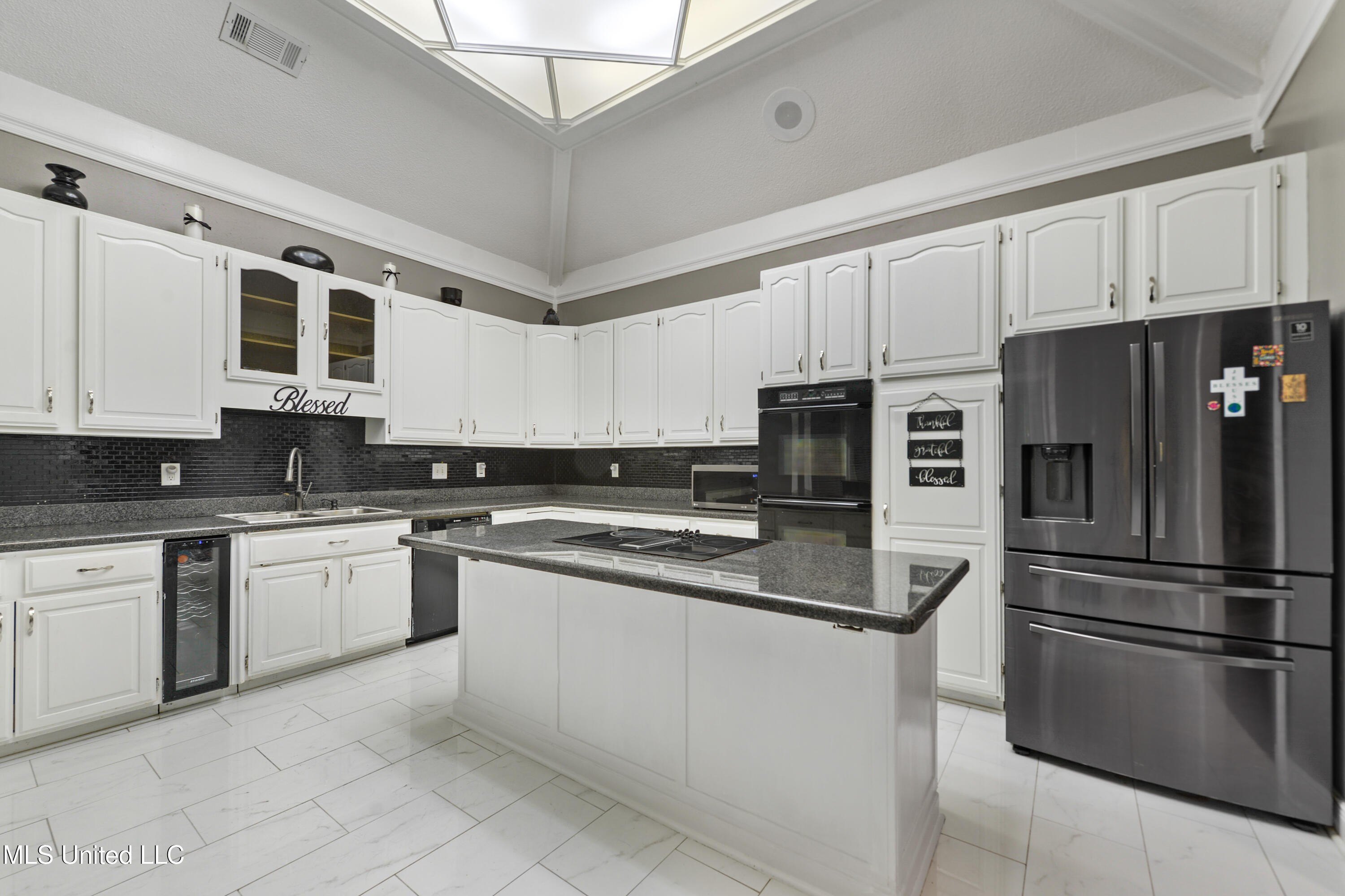 Diamondhead, Mississippi, 39525, United States, 3 Bedrooms Bedrooms, ,4 BathroomsBathrooms,Residential,For Sale,1923554