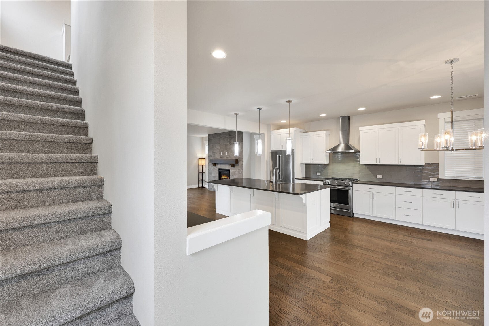 Lynnwood, Washington, 98087, United States, 4 Bedrooms Bedrooms, ,2 BathroomsBathrooms,Residential,For Sale,1990492