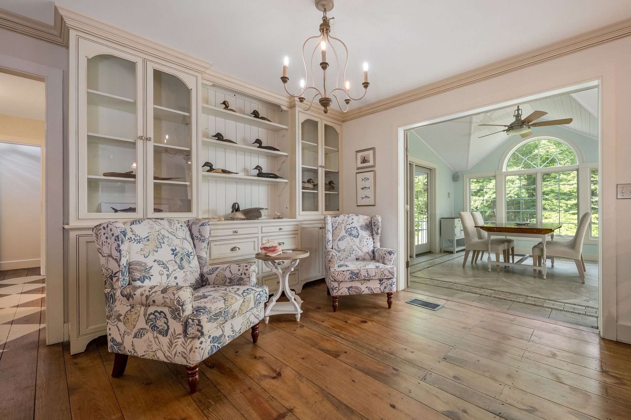  Experience shoreline luxury in this exceptional Colonial home - 物件實景