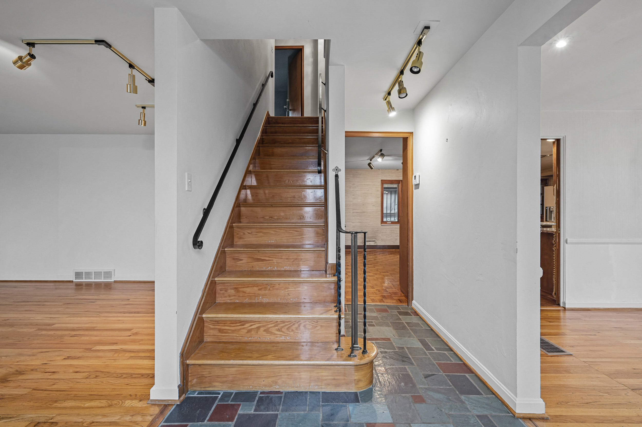  25 Carleton Drive, Pittsburgh, PA 15243 - 物件實景