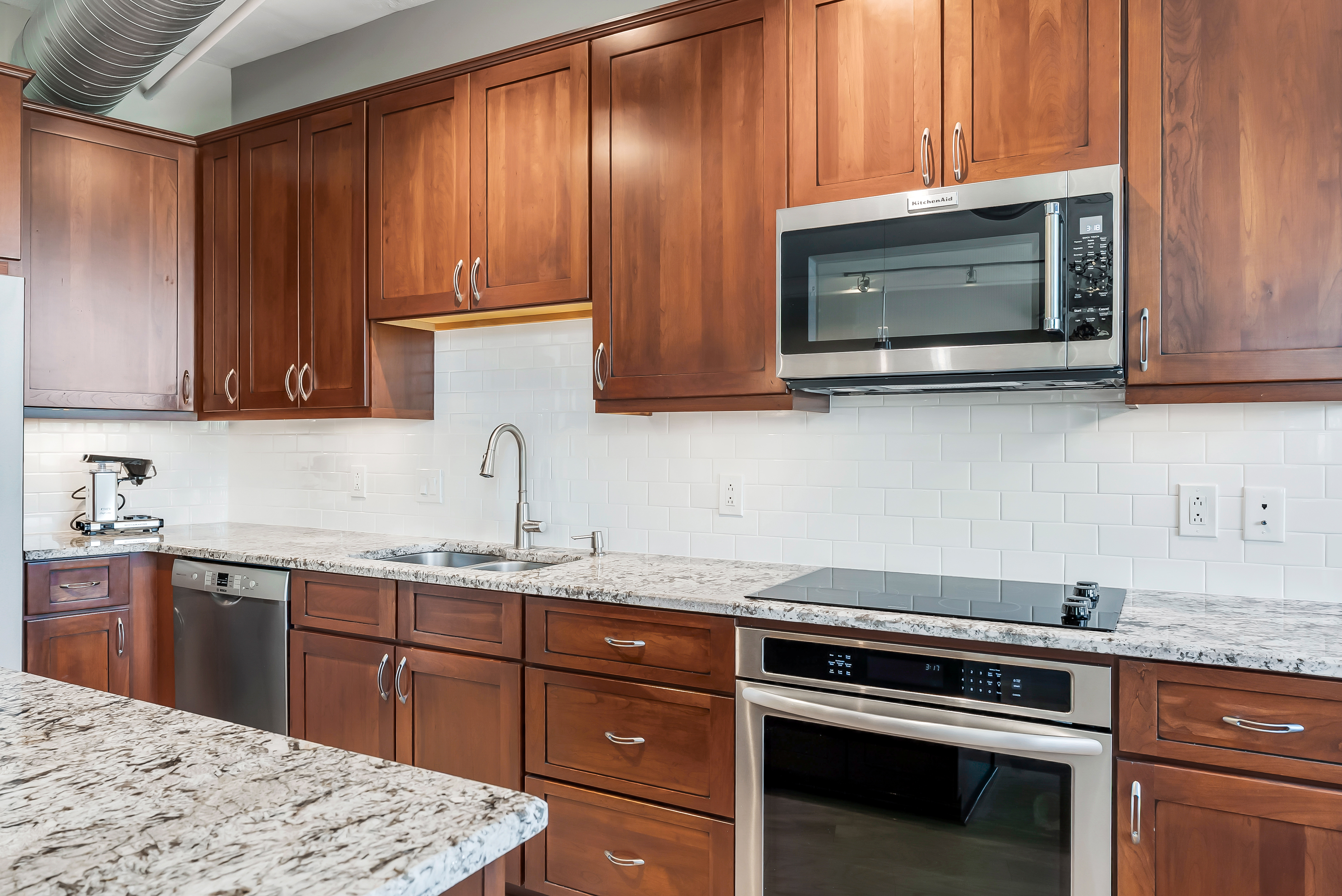  Experience sophisticated urban living at the Maison Lofts - 物件實景