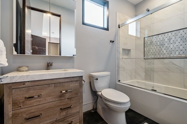 61- Walnut St, Saugus, Massachusetts, 01906, United States, 4 Bedrooms Bedrooms, ,6 BathroomsBathrooms,Residential,For Sale,61- Walnut St,1008970