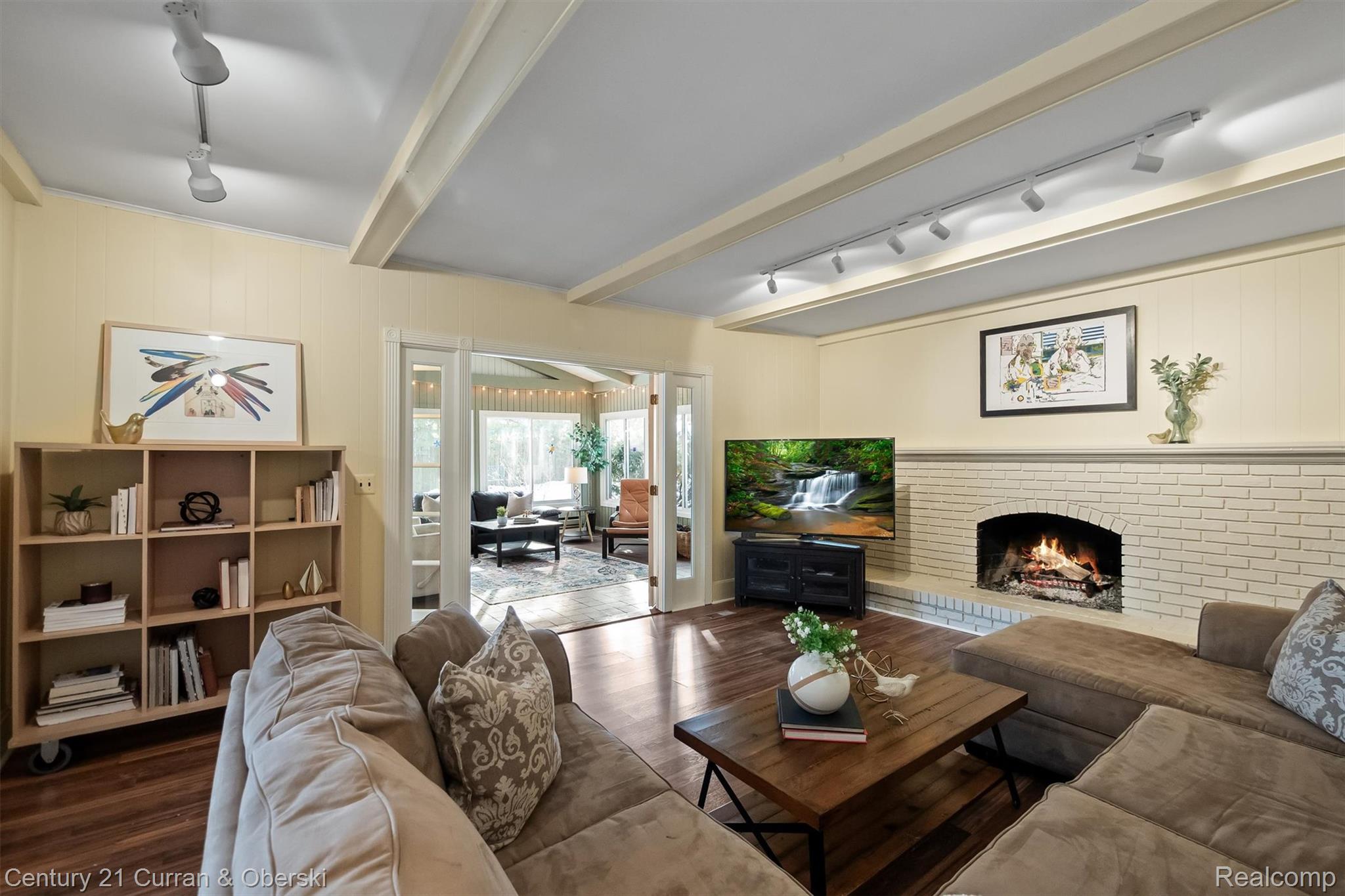 Northville, Michigan, 48167, United States, 5 Bedrooms Bedrooms, ,3 BathroomsBathrooms,Residential,For Sale,2009977