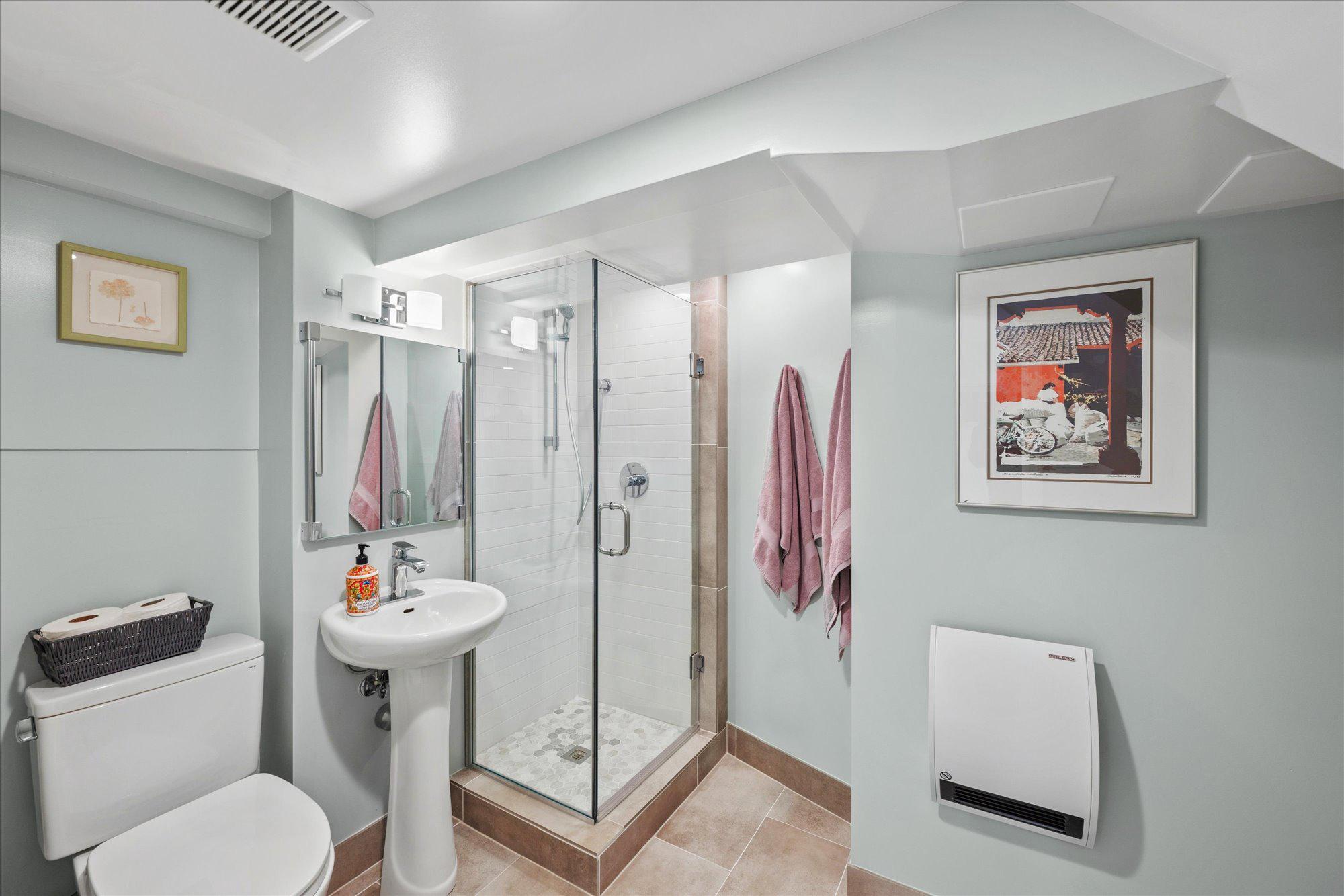  4417 Faraday Place NW, Washington, DC, 20016 - 物件實景