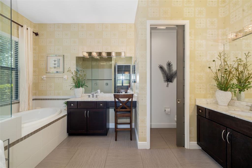 Bradenton, Florida, 34212, United States, 4 Bedrooms Bedrooms, ,5 BathroomsBathrooms,Residential,For Sale,1856587