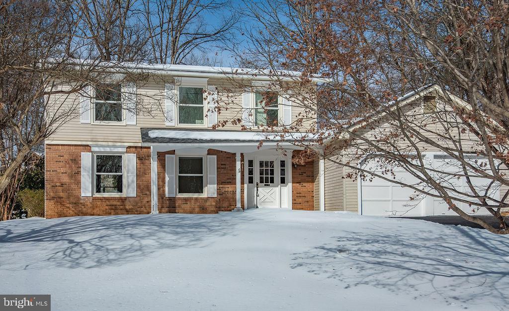 Springfield, Virginia, 22153, United States, 4 Bedrooms Bedrooms, ,3 BathroomsBathrooms,Residential,For Sale,2015320