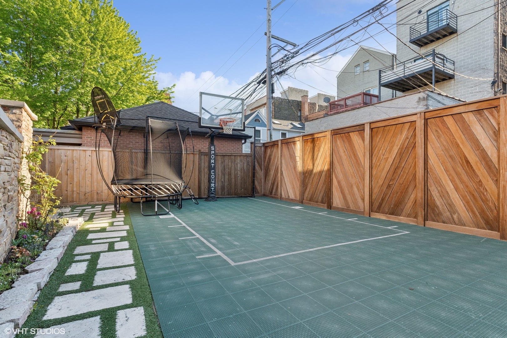 3830 N Wayne Avenue, Chicago, Illinois, 60613, United States, 6 Bedrooms Bedrooms, ,6 BathroomsBathrooms,Residential,For Sale,3830 N Wayne Avenue,1628817