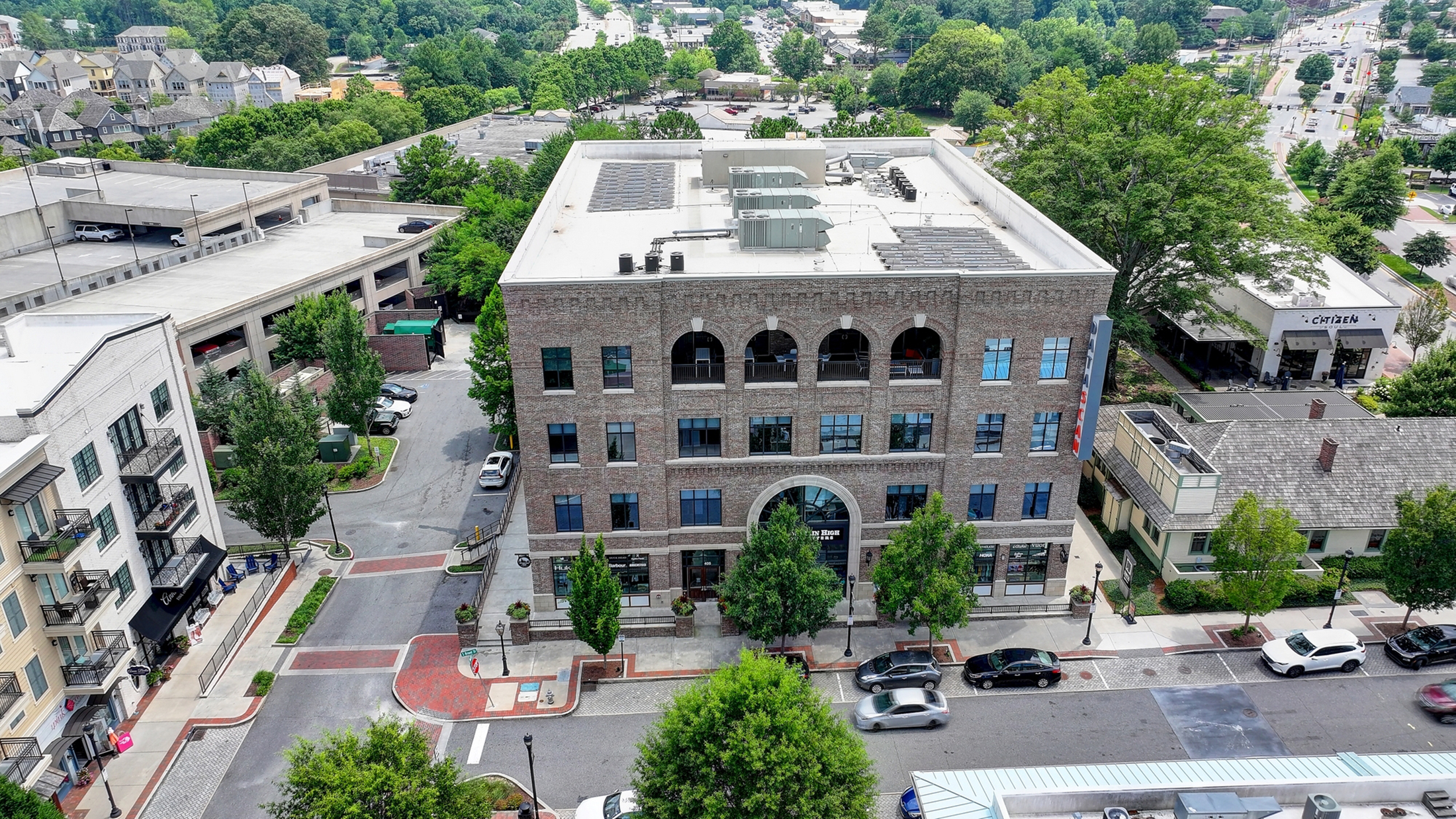  Welcome Home to this Magnificent Three-Story Townhome - 物件實景
