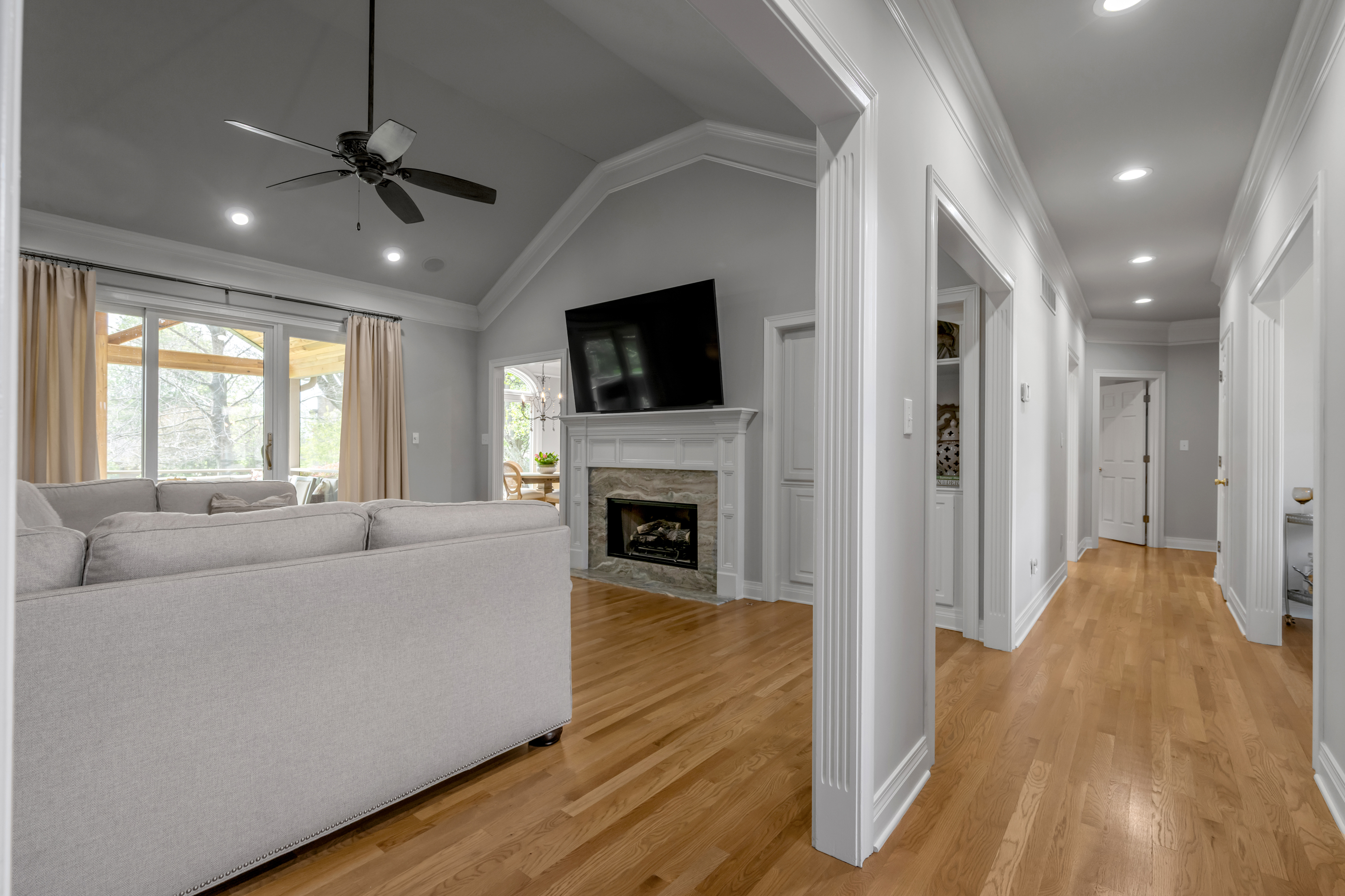  3128 Weymouth Court - 物件實景