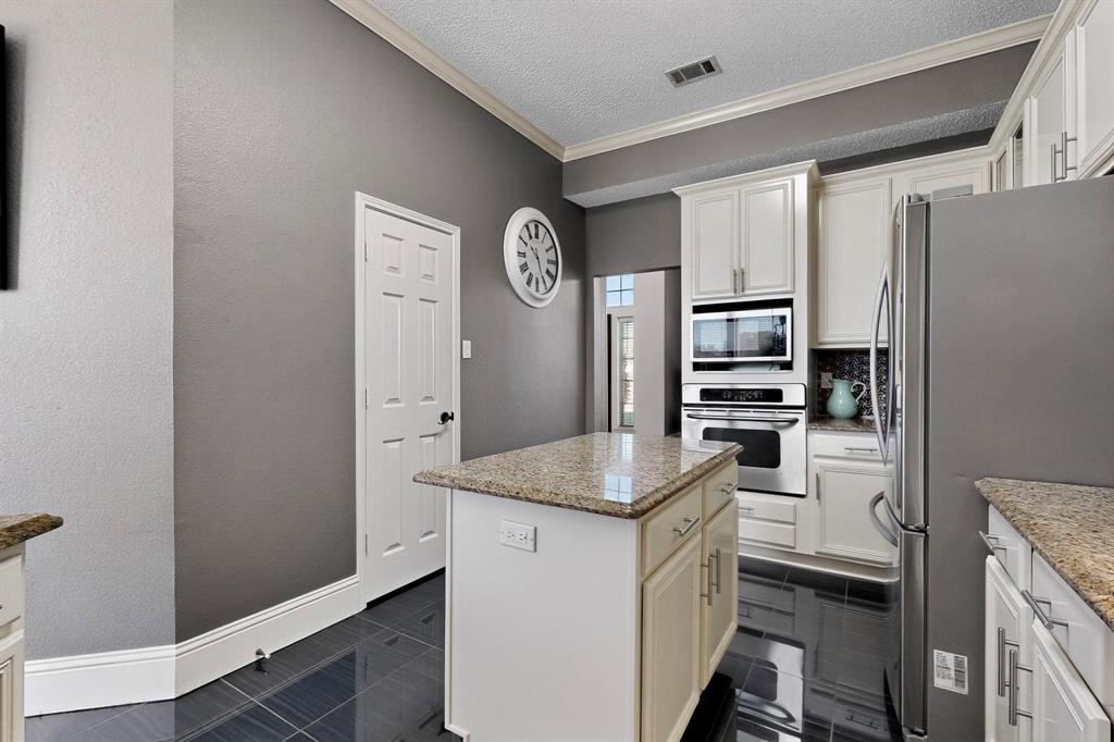 Talty, Texas, 75160, United States, 4 Bedrooms Bedrooms, ,3 BathroomsBathrooms,Residential,For Sale,1981914