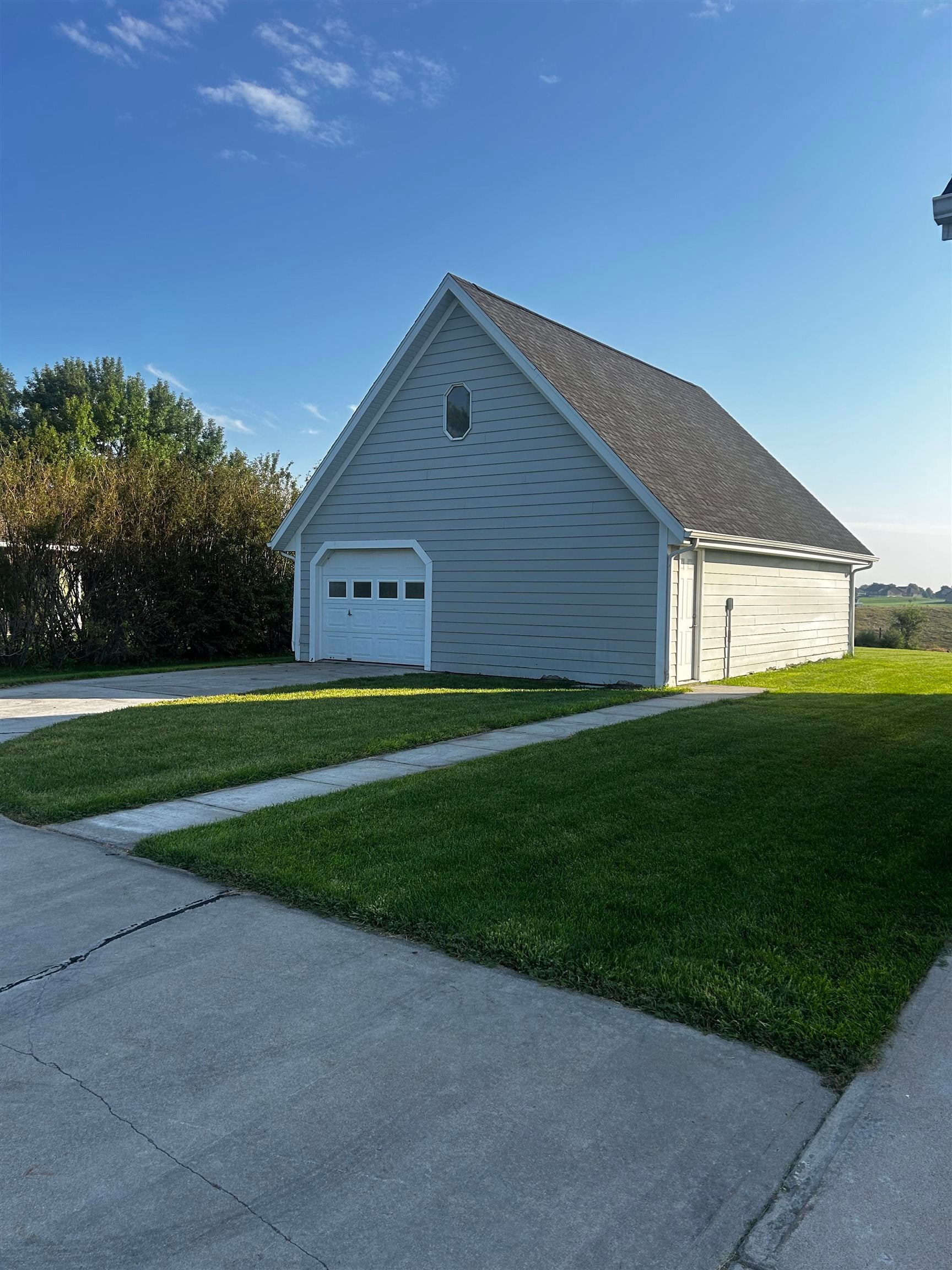 NORTH PLATTE, Nebraska, 69101, United States, 4 Bedrooms Bedrooms, ,4 BathroomsBathrooms,Residential,For Sale,1941880