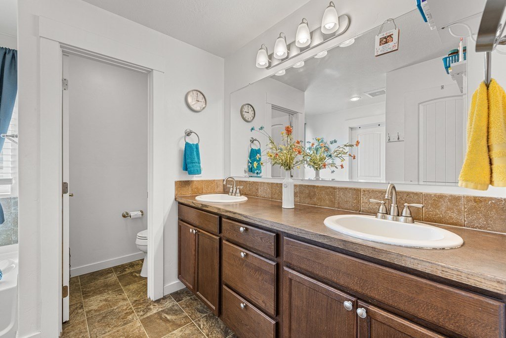 Council, Idaho, 83612, United States, 3 Bedrooms Bedrooms, ,Residential,For Sale,1924209