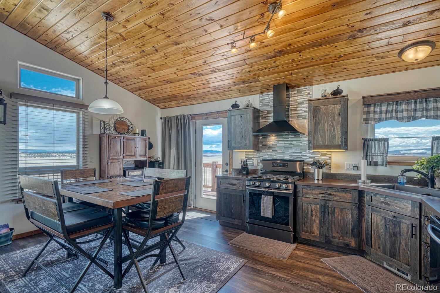 Hartsel, Colorado, 80449, United States, 2 Bedrooms Bedrooms, ,1 BathroomBathrooms,Residential,For Sale,1804606