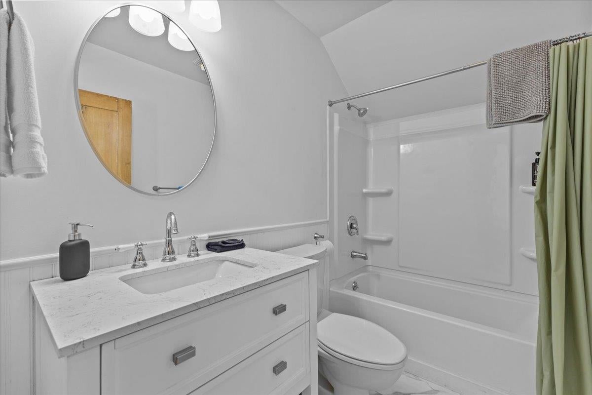 Stowe, Vermont, 05672, United States, 8 Bedrooms Bedrooms, ,5 BathroomsBathrooms,Residential,For Sale,1994933