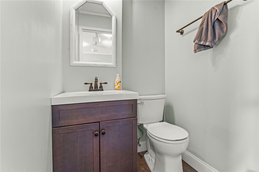 Pittsburgh, Pennsylvania, 15241, United States, 4 Bedrooms Bedrooms, ,4 BathroomsBathrooms,Residential,For Sale,2001215