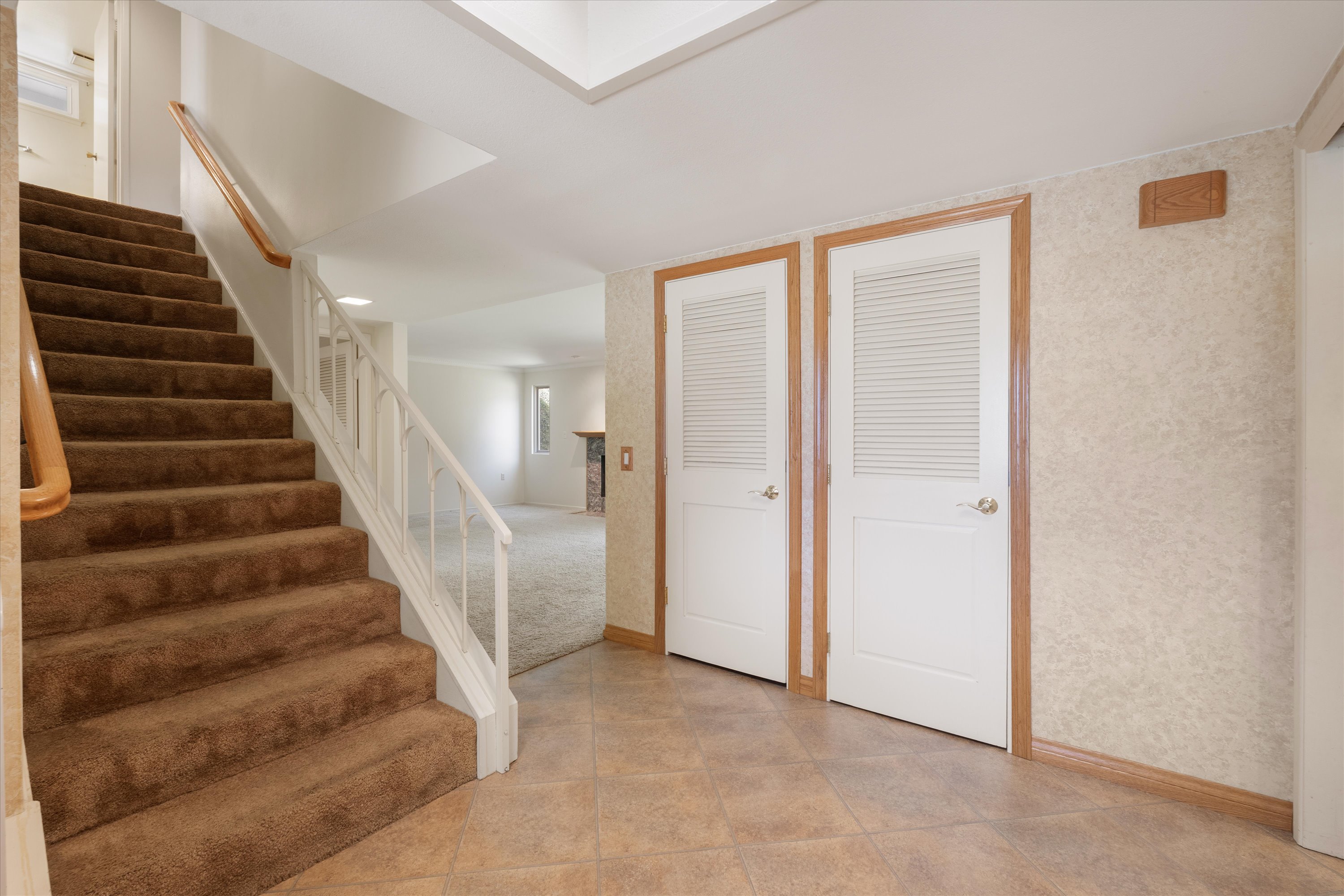 Thousand Oaks, California, 91360, United States, 5 Bedrooms Bedrooms, ,3 BathroomsBathrooms,Residential,For Sale,1895028