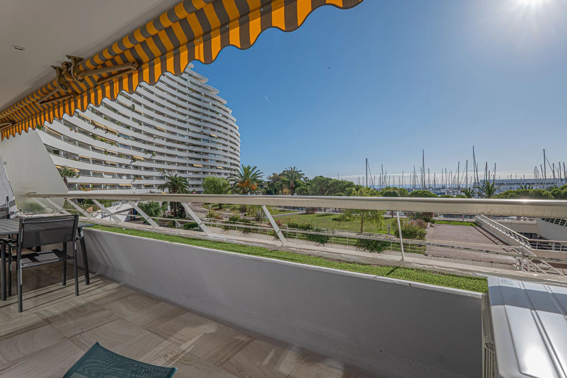 Villeneuve-Loubet, Provence-Alpes-Côte d’Azur, 06270, FR, 2 Bedrooms Bedrooms, ,Residential,For Sale,1996026