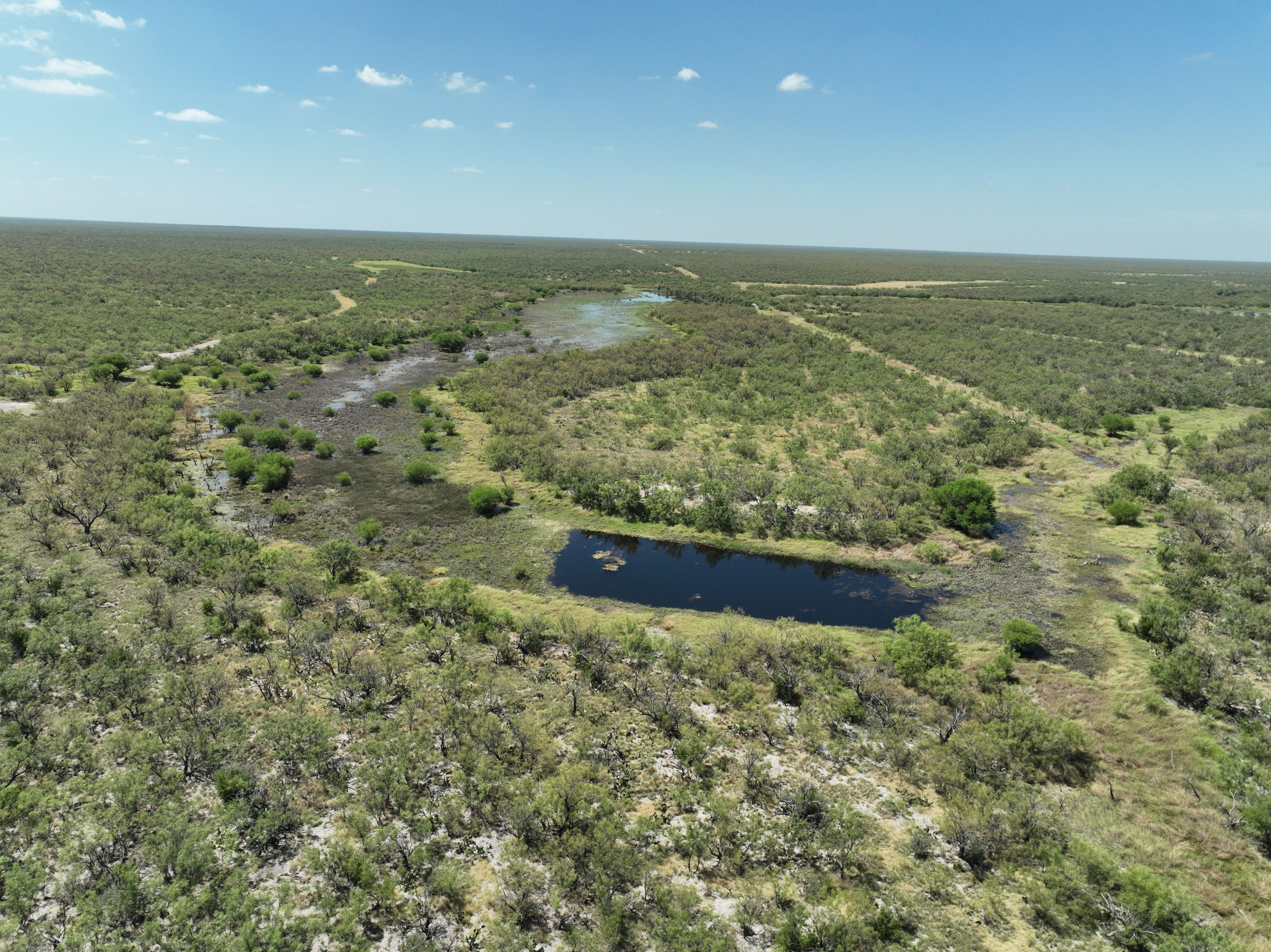  7, 902 +/- Las Moras Creek - 物件實景