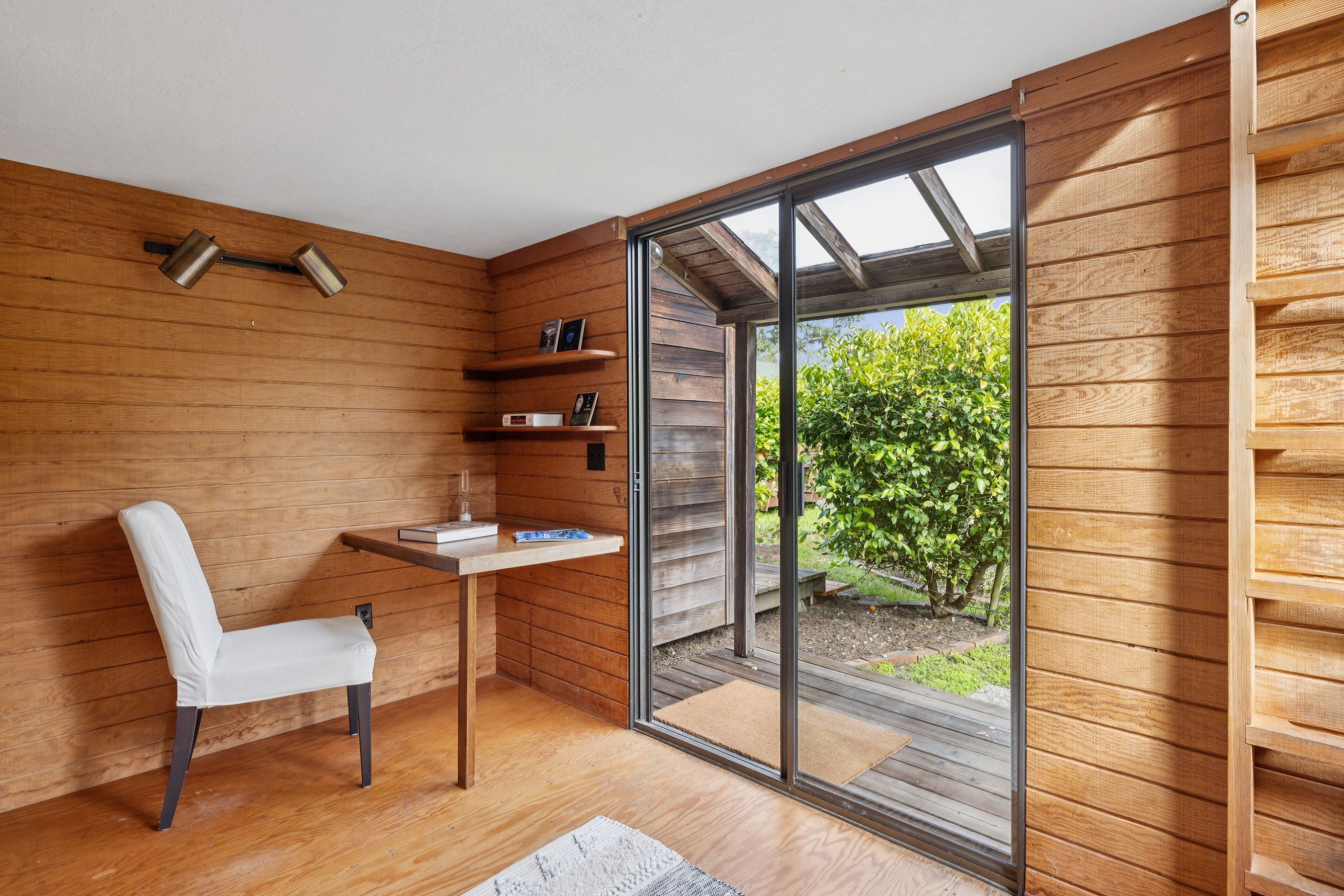  Redwood, Glass, and Companion Spaces - 物件實景