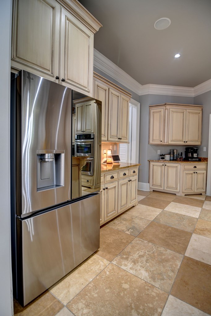 Valdosta, Georgia, 31601, United States, 4 Bedrooms Bedrooms, ,4 BathroomsBathrooms,Residential,For Sale,1995126