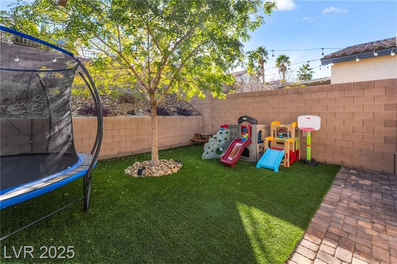 Henderson, Nevada, 89002, United States, 3 Bedrooms Bedrooms, ,2 BathroomsBathrooms,Residential,For Sale,1990384