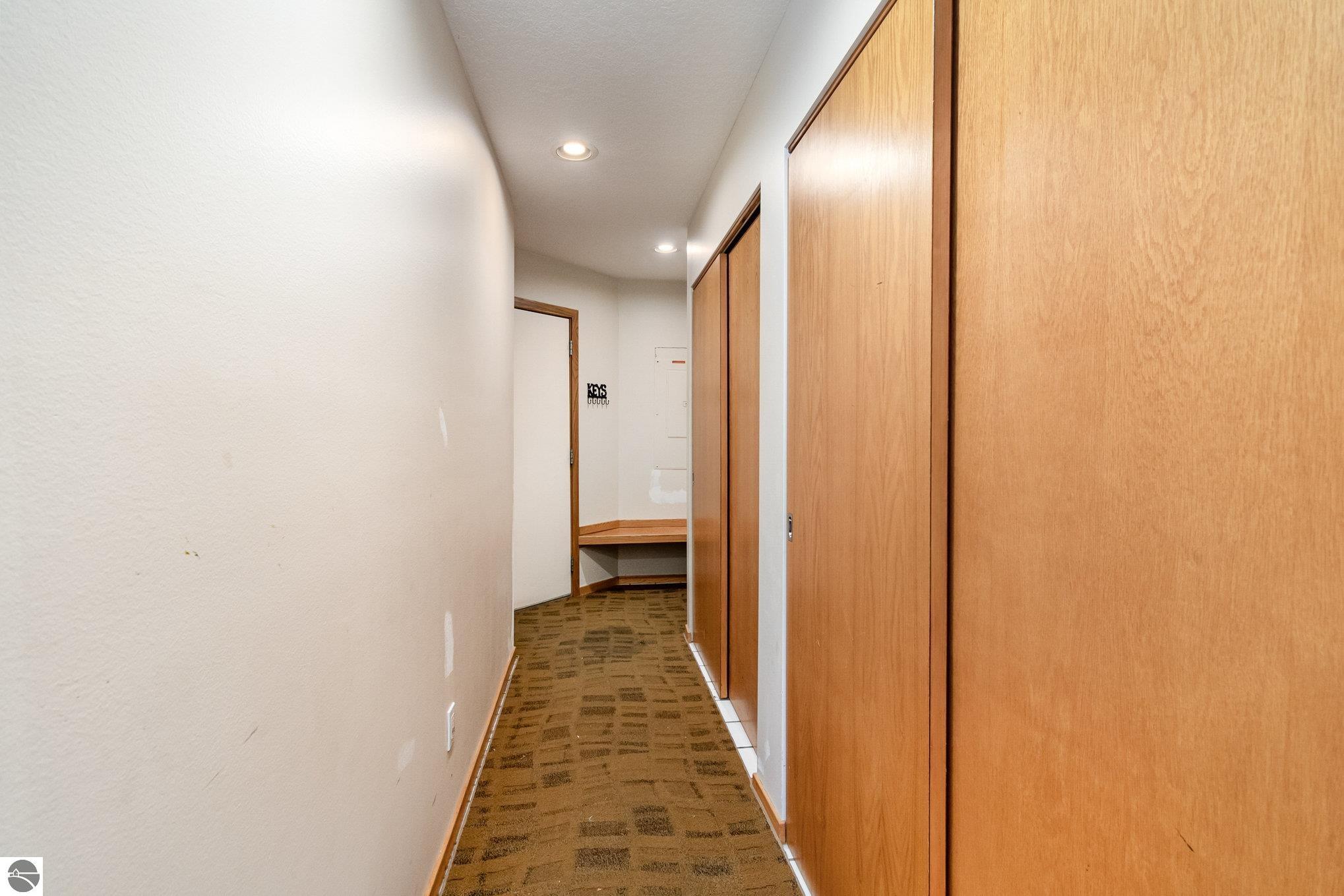 Alma, Michigan, 48801, United States, 5 Bedrooms Bedrooms, ,4 BathroomsBathrooms,Residential,For Sale,2000371