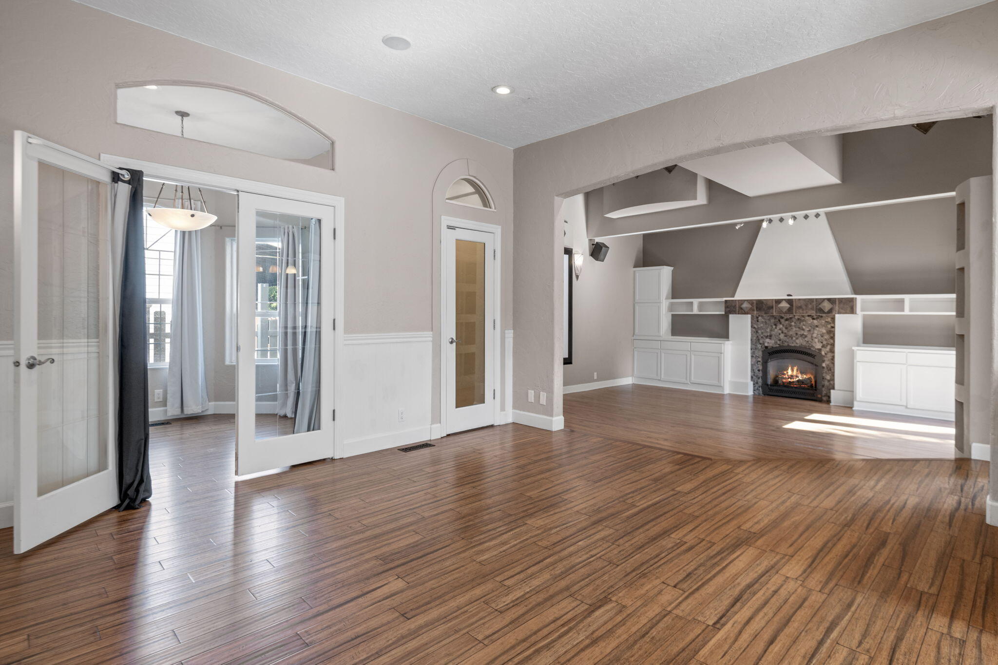 Bend, Oregon, 97701, United States, 3 Bedrooms Bedrooms, ,3 BathroomsBathrooms,Residential,For Sale,1898955