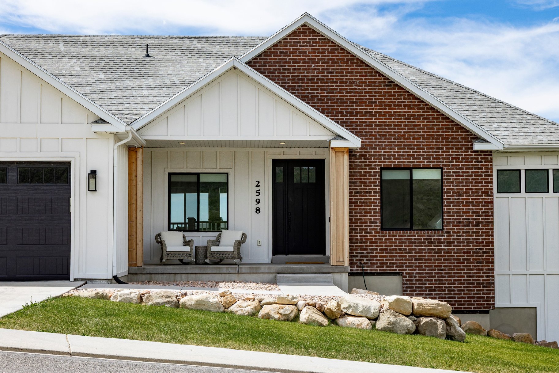  Custom Home with Fully Finished ADU Near Golf, Trails & Mountain Views - 物件實景