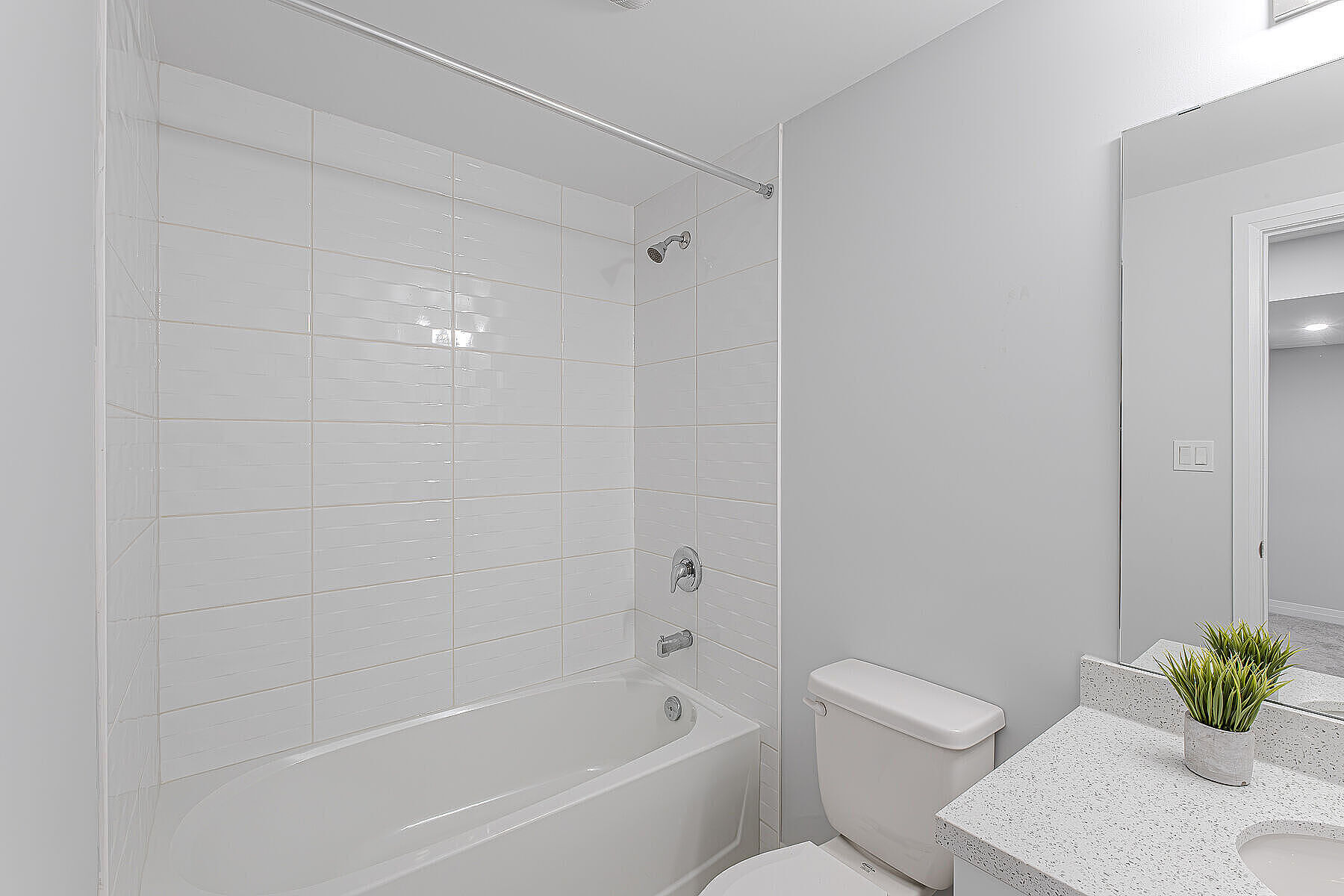  Charming Brantford Townhouse - 物件實景