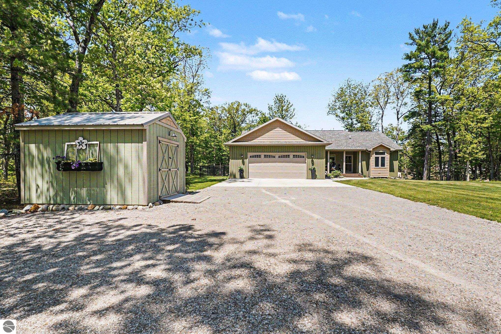 National City, Michigan, 48748, United States, 3 Bedrooms Bedrooms, ,3 BathroomsBathrooms,Residential,For Sale,2048430